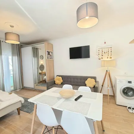 Hana Seaview Apartment *